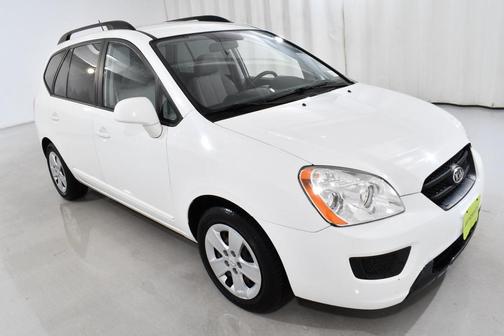 2009 Kia Rondo 