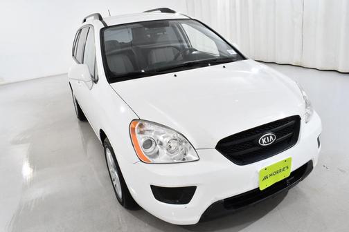 2009 Kia Rondo 