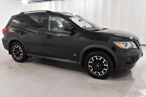 2019 Nissan Pathfinder SV