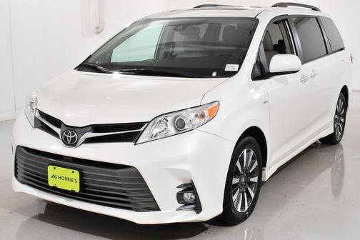 2019 Toyota Sienna XLE