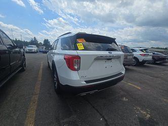 White Metallic 2022 Ford Explorer XLT
