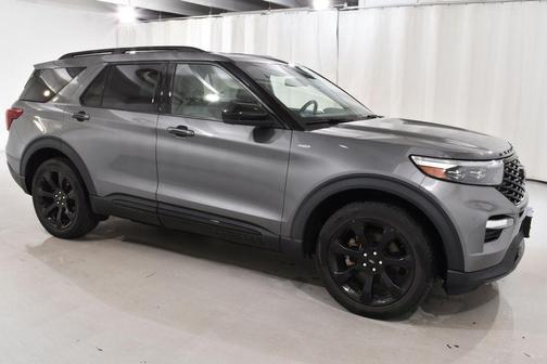 Gray Metallic 2022 Ford Explorer ST-Line