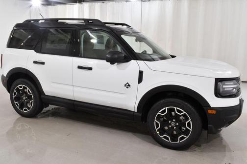 Oxford White 2026 Ford Bronco Sport Outer Banks