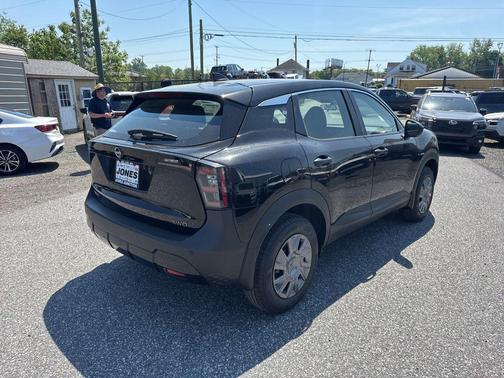Super Black 2026 Nissan Kicks S