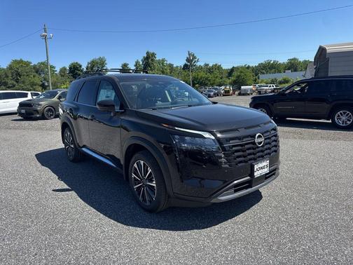 Super Black 2026 Nissan Pathfinder Platinum