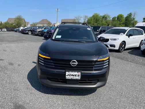 Super Black 2026 Nissan Kicks SV