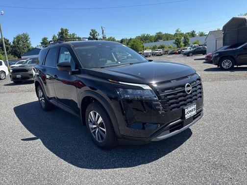 Super Black 2026 Nissan Pathfinder SL