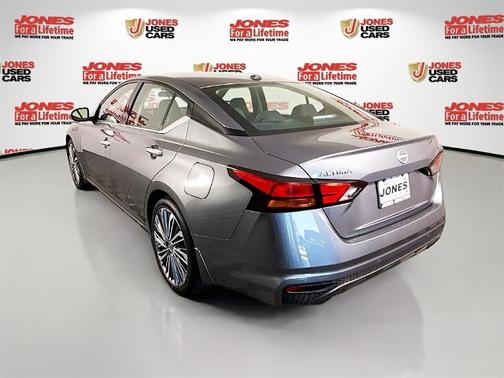 2025 Nissan Altima SL