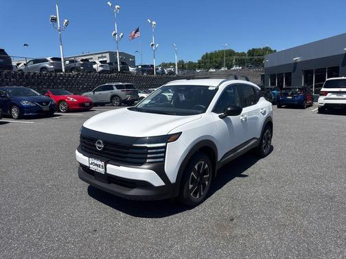 Fresh Powder 2026 Nissan Kicks SV