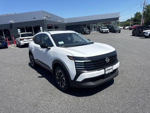 Fresh Powder 2026 Nissan Kicks SV