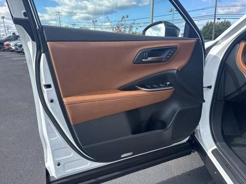 2025 Toyota Crown Signia XLE