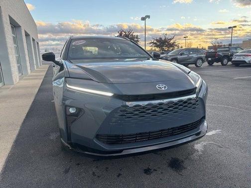 2025 Toyota Crown Signia XLE