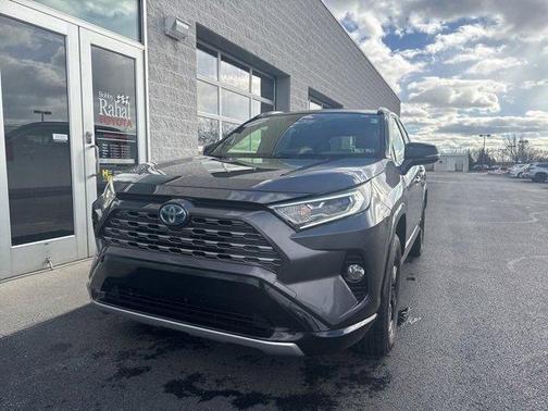 2019 Toyota RAV4 Hybrid SE