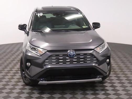 2019 Toyota RAV4 Hybrid SE