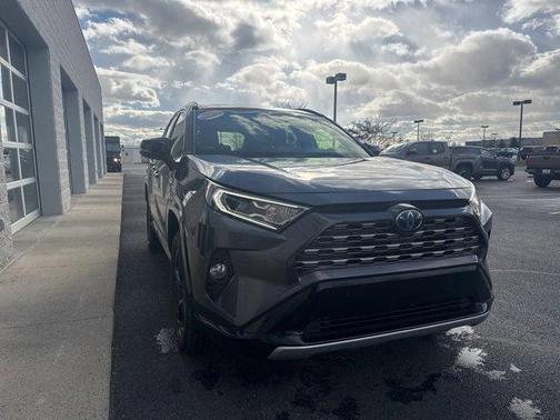 2019 Toyota RAV4 Hybrid SE