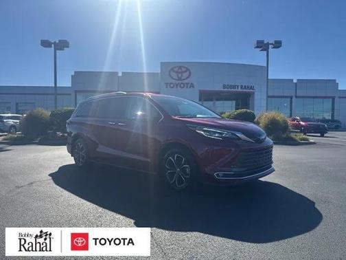 2025 Toyota Sienna Platinum 7 Passenger