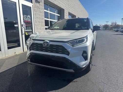 2021 Toyota RAV4 Hybrid SE