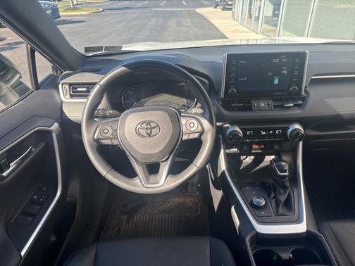 2021 Toyota RAV4 Hybrid SE