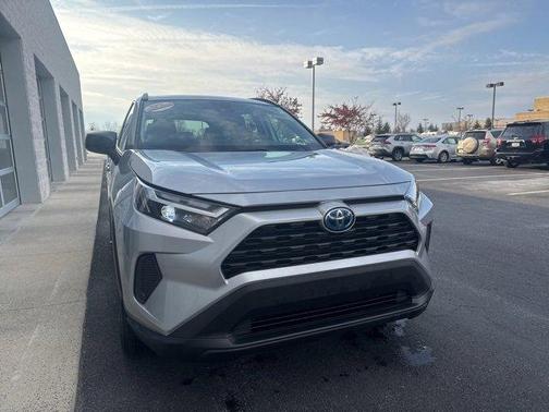 2024 Toyota RAV4 Hybrid LE