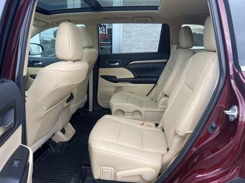 2019 Toyota Highlander Hybrid Platinum