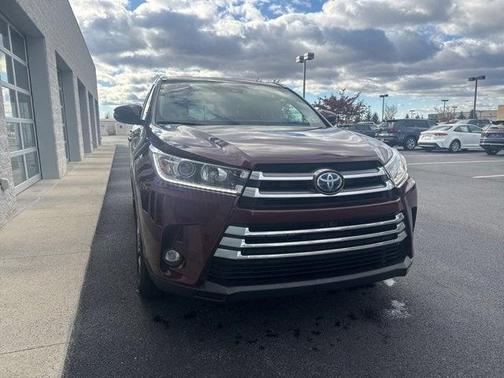 2019 Toyota Highlander Hybrid Platinum