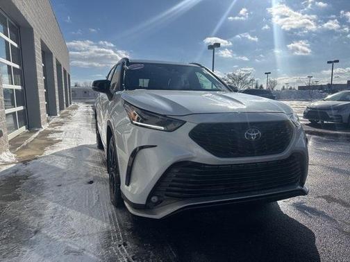 2024 Toyota Highlander XSE