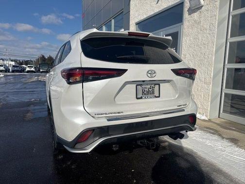 2024 Toyota Highlander XSE