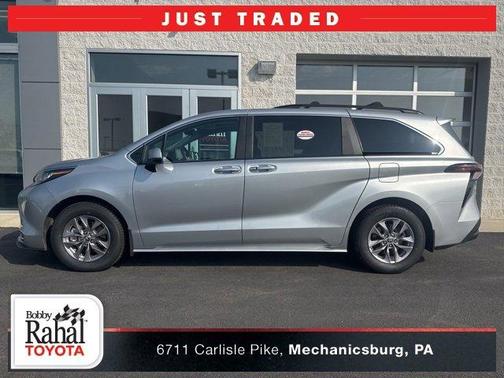 2023 Toyota Sienna XLE