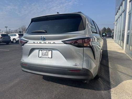 2023 Toyota Sienna XLE