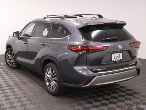 2020 Toyota Highlander Hybrid Platinum