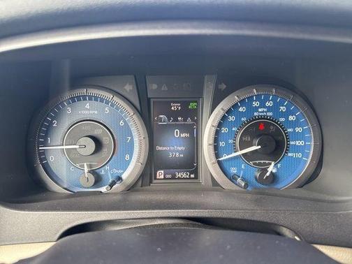 2020 Toyota Sienna XLE