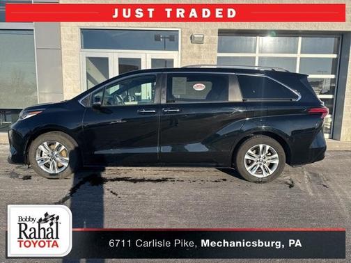 2022 Toyota Sienna Limited