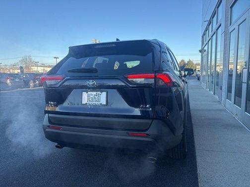 2022 Toyota RAV4 Hybrid XLE Premium