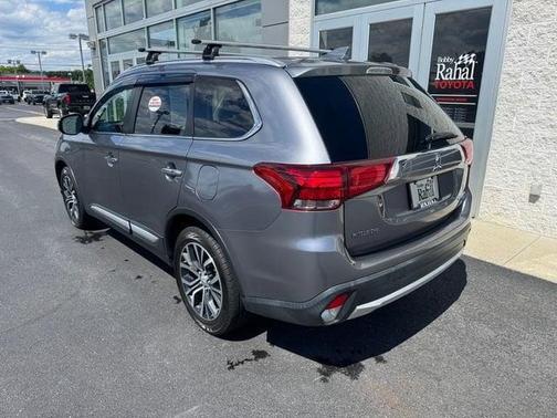 Mercury Gray Metallic 2018 Mitsubishi Outlander SEL