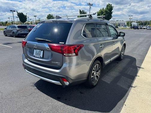 Mercury Gray Metallic 2018 Mitsubishi Outlander SEL