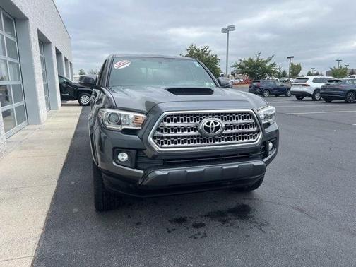 2017 Toyota Tacoma TRD Sport