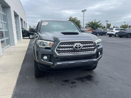 2017 Toyota Tacoma TRD Sport
