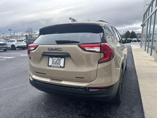 Desert Sand Metallic 2023 GMC Terrain SLT