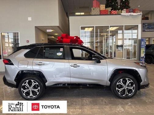 2025 Toyota RAV4 Hybrid SE