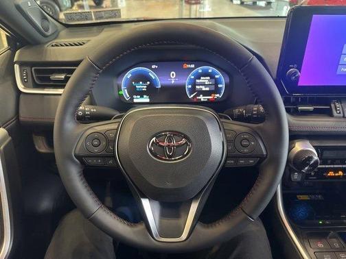 2025 Toyota RAV4 Hybrid SE