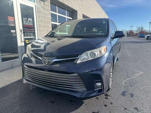 2019 Toyota Sienna XLE Premium