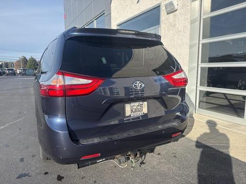 2019 Toyota Sienna XLE Premium