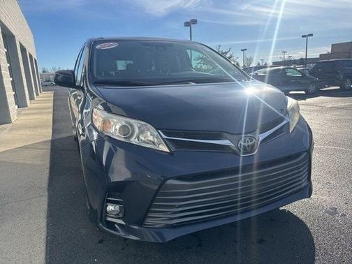 2019 Toyota Sienna XLE Premium