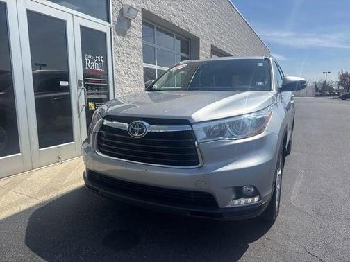 Silver Sky Metallic 2016 Toyota Highlander Limited