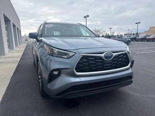 2024 Toyota Highlander Hybrid XLE