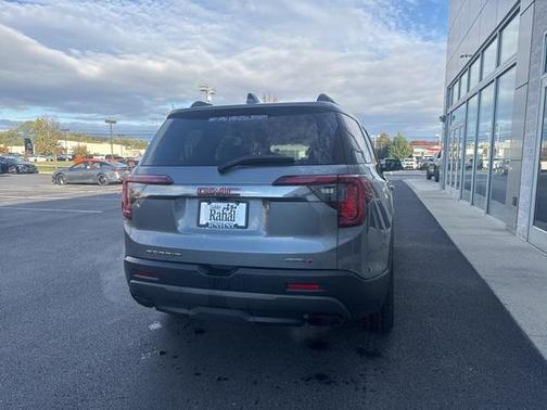2021 GMC Acadia AWD AT4