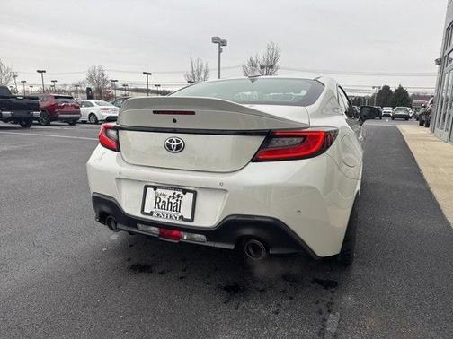 2025 Toyota GR86 Premium