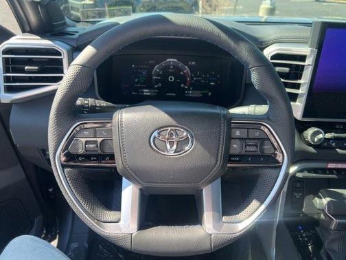 2025 Toyota Tundra Hybrid Platinum