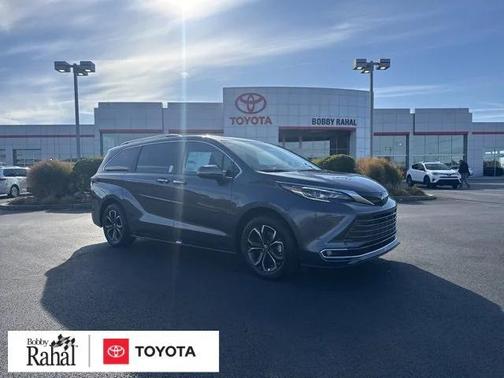 2025 Toyota Sienna Platinum