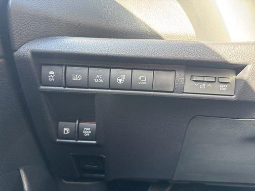 2025 Toyota Sienna Platinum